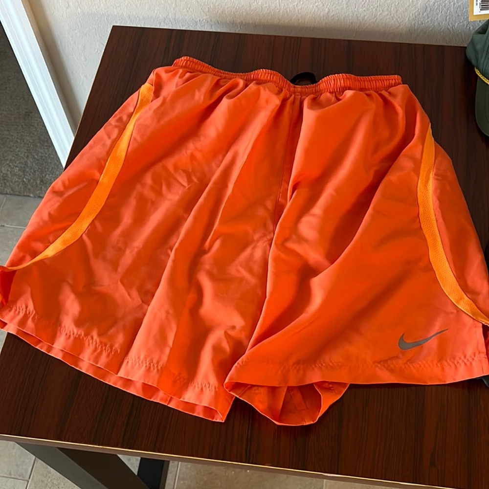 Nike mens running shirts with liner size medium
